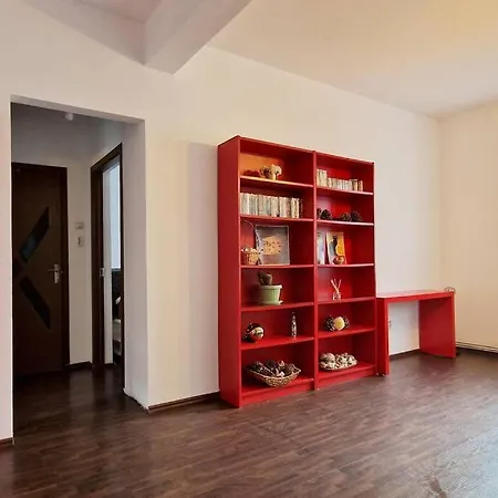 Old Town Cozy Crib *